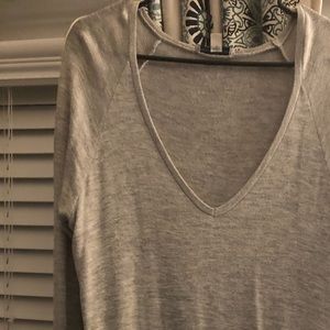 Light gray long sleeve sweater shirt